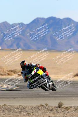 media/Jan-08-2022-SoCal Trackdays (Sat) [[1ec2777125]]/Turn 4 (1145am)/